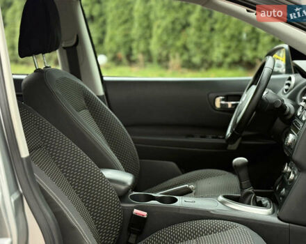 Серый Ниссан Кашкай, объемом двигателя 1.6 л и пробегом 250 тыс. км за 7750 $, фото 19 на Automoto.ua