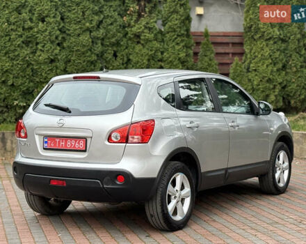 Сірий Ніссан Кашкай, об'ємом двигуна 1.6 л та пробігом 250 тис. км за 8400 $, фото 6 на Automoto.ua