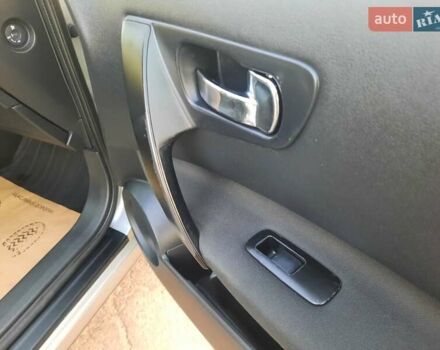 Серый Ниссан Кашкай, объемом двигателя 2 л и пробегом 188 тыс. км за 9300 $, фото 84 на Automoto.ua