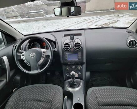 Серый Ниссан Кашкай, объемом двигателя 1.46 л и пробегом 240 тыс. км за 7600 $, фото 10 на Automoto.ua