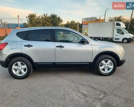 Серый Ниссан Кашкай, объемом двигателя 2 л и пробегом 188 тыс. км за 9300 $, фото 16 на Automoto.ua