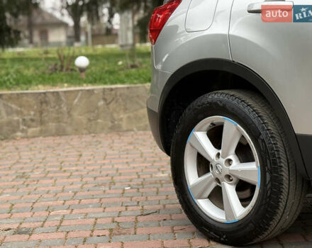 Серый Ниссан Кашкай, объемом двигателя 1.6 л и пробегом 250 тыс. км за 7750 $, фото 7 на Automoto.ua