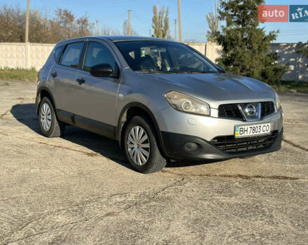 Сірий Ніссан Кашкай, об'ємом двигуна 1.6 л та пробігом 330 тис. км за 7700 $, фото 3 на Automoto.ua