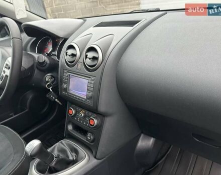 Серый Ниссан Кашкай, объемом двигателя 1.6 л и пробегом 239 тыс. км за 10300 $, фото 17 на Automoto.ua