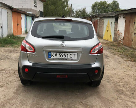 Серый Ниссан Кашкай, объемом двигателя 2 л и пробегом 95 тыс. км за 11199 $, фото 3 на Automoto.ua
