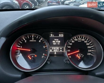 Сірий Ніссан Кашкай, об'ємом двигуна 1.5 л та пробігом 218 тис. км за 12000 $, фото 14 на Automoto.ua