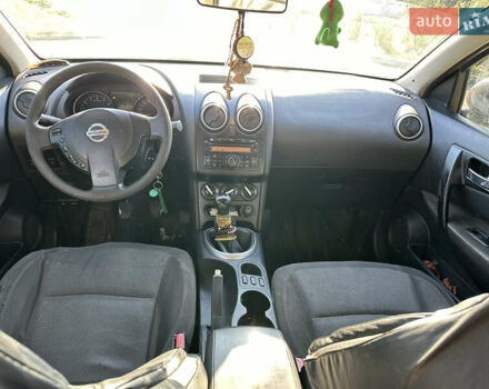 Сірий Ніссан Кашкай, об'ємом двигуна 1.6 л та пробігом 330 тис. км за 7700 $, фото 16 на Automoto.ua