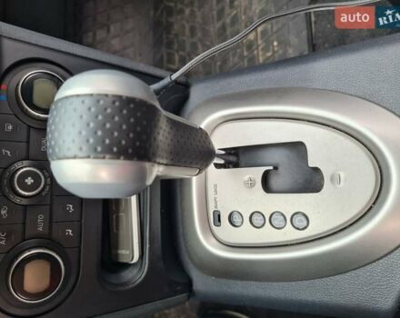 Сірий Ніссан Кашкай, об'ємом двигуна 2 л та пробігом 167 тис. км за 11000 $, фото 18 на Automoto.ua