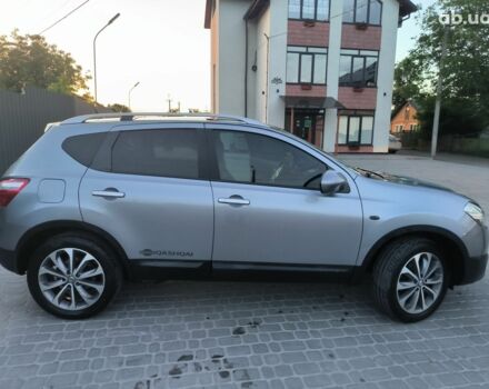 Серый Ниссан Кашкай, объемом двигателя 1.5 л и пробегом 249 тыс. км за 9600 $, фото 5 на Automoto.ua