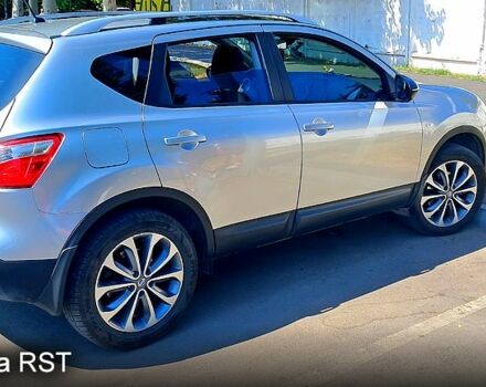 Сірий Ніссан Кашкай, об'ємом двигуна 2 л та пробігом 156 тис. км за 10700 $, фото 4 на Automoto.ua