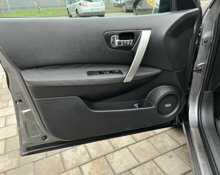 Серый Ниссан Кашкай, объемом двигателя 1.5 л и пробегом 165 тыс. км за 10200 $, фото 18 на Automoto.ua