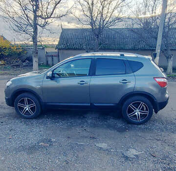 Серый Ниссан Кашкай, объемом двигателя 1.5 л и пробегом 216 тыс. км за 10600 $, фото 6 на Automoto.ua