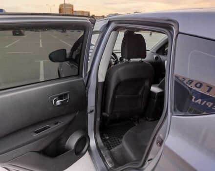 Серый Ниссан Кашкай, объемом двигателя 1.5 л и пробегом 250 тыс. км за 9000 $, фото 2 на Automoto.ua