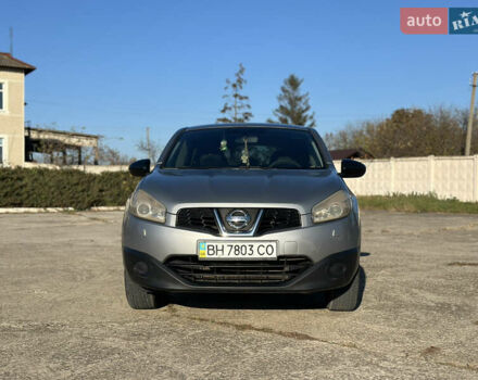 Сірий Ніссан Кашкай, об'ємом двигуна 1.6 л та пробігом 330 тис. км за 7700 $, фото 2 на Automoto.ua