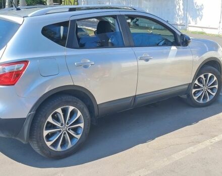 Серый Ниссан Кашкай, объемом двигателя 2 л и пробегом 156 тыс. км за 10700 $, фото 2 на Automoto.ua