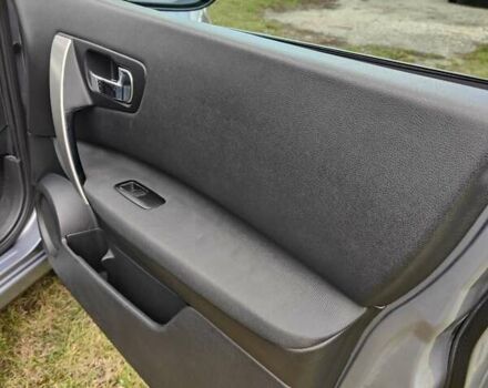 Серый Ниссан Кашкай, объемом двигателя 2 л и пробегом 185 тыс. км за 10500 $, фото 30 на Automoto.ua