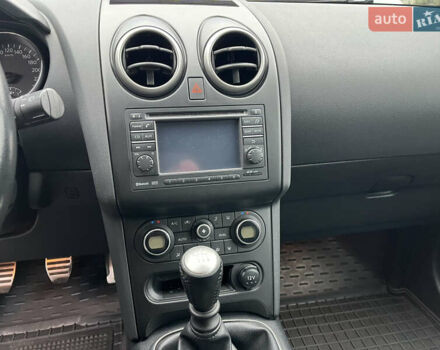 Серый Ниссан Кашкай, объемом двигателя 2 л и пробегом 186 тыс. км за 10999 $, фото 18 на Automoto.ua