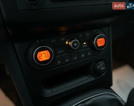 Сірий Ніссан Кашкай, об'ємом двигуна 1.5 л та пробігом 218 тис. км за 12000 $, фото 22 на Automoto.ua