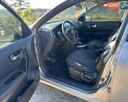 Сірий Ніссан Кашкай, об'ємом двигуна 1.6 л та пробігом 330 тис. км за 7700 $, фото 11 на Automoto.ua