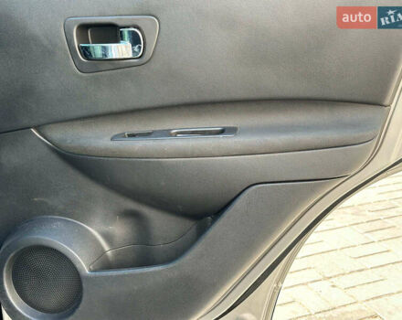 Сірий Ніссан Кашкай, об'ємом двигуна 2 л та пробігом 156 тис. км за 11440 $, фото 16 на Automoto.ua