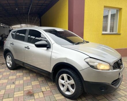 Серый Ниссан Кашкай, объемом двигателя 1.5 л и пробегом 160 тыс. км за 2999 $, фото 1 на Automoto.ua