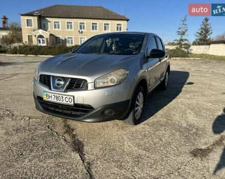 Сірий Ніссан Кашкай, об'ємом двигуна 1.6 л та пробігом 330 тис. км за 7700 $, фото 1 на Automoto.ua