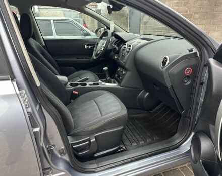 Серый Ниссан Кашкай, объемом двигателя 1.6 л и пробегом 239 тыс. км за 10300 $, фото 8 на Automoto.ua