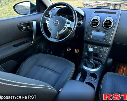 Серый Ниссан Кашкай, объемом двигателя 1.6 л и пробегом 157 тыс. км за 11250 $, фото 6 на Automoto.ua