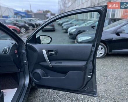 Сірий Ніссан Кашкай, об'ємом двигуна 1.5 л та пробігом 218 тис. км за 12000 $, фото 38 на Automoto.ua