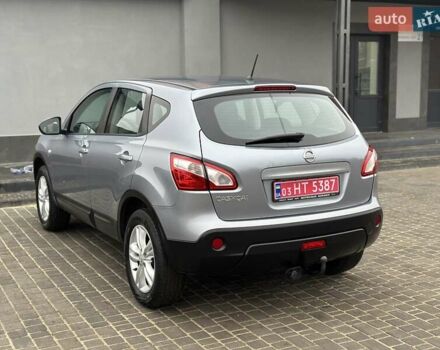 Серый Ниссан Кашкай, объемом двигателя 1.6 л и пробегом 239 тыс. км за 10300 $, фото 13 на Automoto.ua