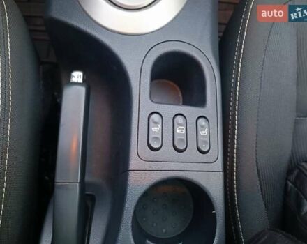 Сірий Ніссан Кашкай, об'ємом двигуна 2 л та пробігом 174 тис. км за 10900 $, фото 24 на Automoto.ua