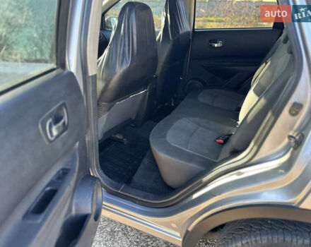 Сірий Ніссан Кашкай, об'ємом двигуна 1.6 л та пробігом 330 тис. км за 7700 $, фото 12 на Automoto.ua