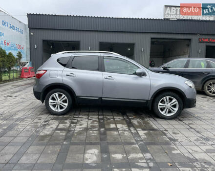 Серый Ниссан Кашкай, объемом двигателя 2 л и пробегом 170 тыс. км за 12000 $, фото 2 на Automoto.ua