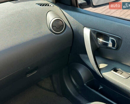 Сірий Ніссан Кашкай, об'ємом двигуна 2 л та пробігом 156 тис. км за 11440 $, фото 18 на Automoto.ua