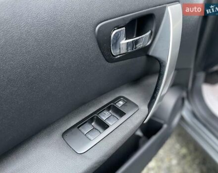 Сірий Ніссан Кашкай, об'ємом двигуна 1.5 л та пробігом 218 тис. км за 12000 $, фото 12 на Automoto.ua