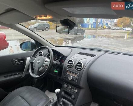 Серый Ниссан Кашкай, объемом двигателя 1.6 л и пробегом 199 тыс. км за 11500 $, фото 82 на Automoto.ua