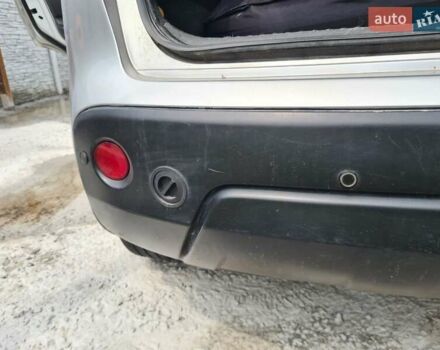 Сірий Ніссан Кашкай, об'ємом двигуна 2 л та пробігом 167 тис. км за 11000 $, фото 4 на Automoto.ua