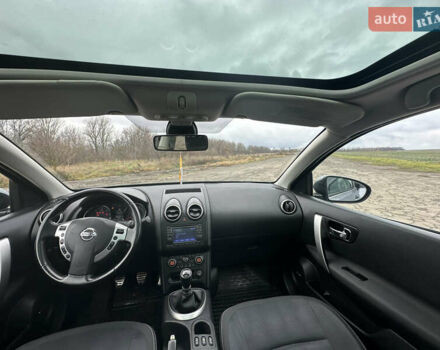 Серый Ниссан Кашкай, объемом двигателя 1.5 л и пробегом 260 тыс. км за 8950 $, фото 31 на Automoto.ua