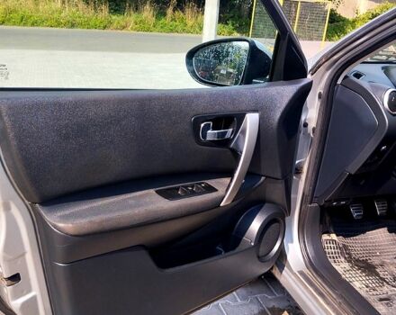 Серый Ниссан Кашкай, объемом двигателя 1.5 л и пробегом 215 тыс. км за 10500 $, фото 5 на Automoto.ua