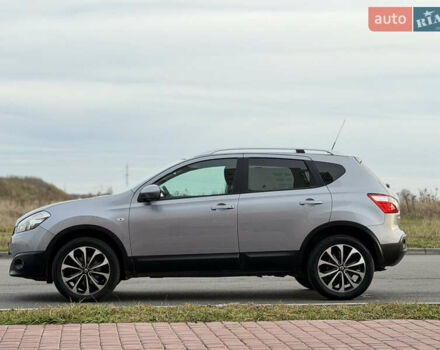 Сірий Ніссан Кашкай, об'ємом двигуна 1.6 л та пробігом 185 тис. км за 11799 $, фото 4 на Automoto.ua
