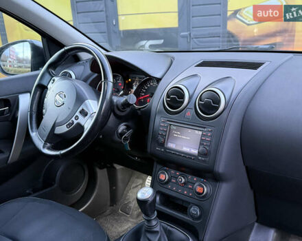 Сірий Ніссан Кашкай, об'ємом двигуна 1.6 л та пробігом 250 тис. км за 10700 $, фото 32 на Automoto.ua