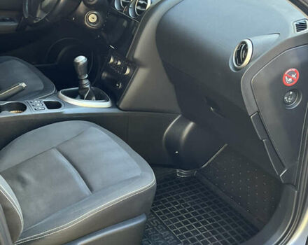 Серый Ниссан Кашкай, объемом двигателя 1.99 л и пробегом 148 тыс. км за 11500 $, фото 15 на Automoto.ua