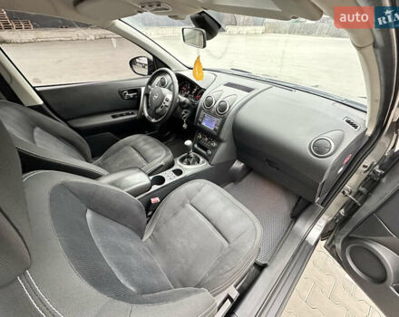 Серый Ниссан Кашкай, объемом двигателя 1.46 л и пробегом 293 тыс. км за 9500 $, фото 24 на Automoto.ua