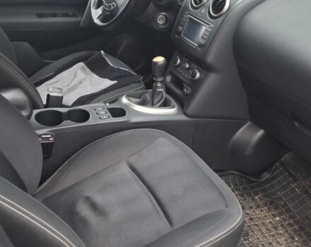 Сірий Ніссан Кашкай, об'ємом двигуна 2 л та пробігом 143 тис. км за 10700 $, фото 2 на Automoto.ua