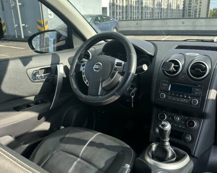 Серый Ниссан Кашкай, объемом двигателя 1.5 л и пробегом 220 тыс. км за 9600 $, фото 16 на Automoto.ua