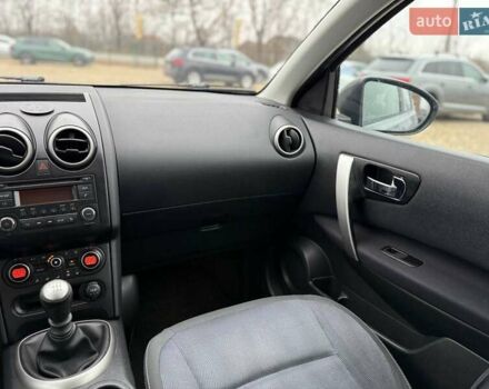 Серый Ниссан Кашкай, объемом двигателя 1.5 л и пробегом 225 тыс. км за 9999 $, фото 13 на Automoto.ua