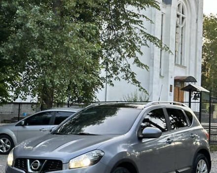 Сірий Ніссан Кашкай, об'ємом двигуна 2 л та пробігом 230 тис. км за 11399 $, фото 3 на Automoto.ua