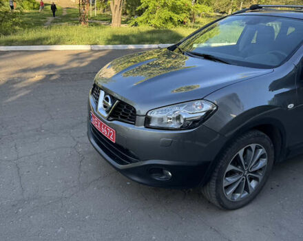 Серый Ниссан Кашкай, объемом двигателя 2 л и пробегом 186 тыс. км за 13700 $, фото 2 на Automoto.ua