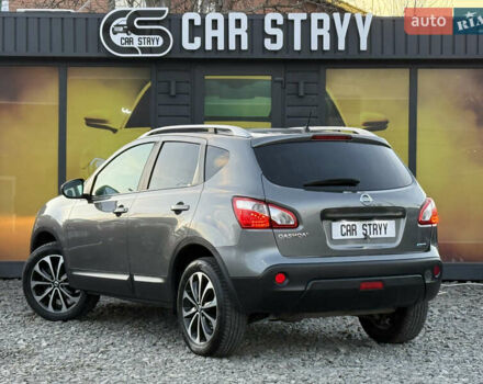 Сірий Ніссан Кашкай, об'ємом двигуна 1.6 л та пробігом 250 тис. км за 10700 $, фото 2 на Automoto.ua