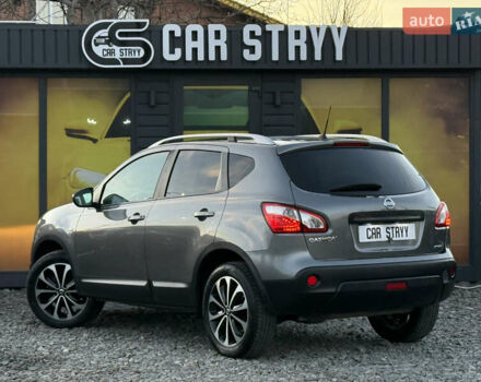 Сірий Ніссан Кашкай, об'ємом двигуна 1.6 л та пробігом 250 тис. км за 10700 $, фото 17 на Automoto.ua